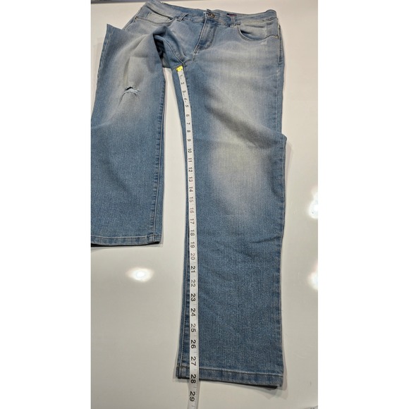 Style & Co Denim Boyfriend Jeans Women's Size 10 Light Wash Distressed Casual - Picture 7 of 7